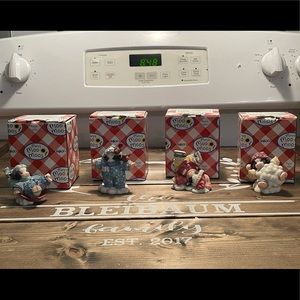 Set of 4 Mary Moo Moo Winter